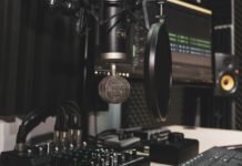 Miért szeretünk rádiót hallgatni? Miért szeretünk rádiót hallgatni?