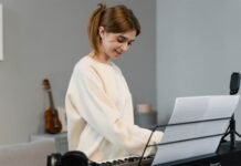 Sokszínű hangszert keresel? Ezért fogod szeretni az elektromos zongorát! hangszer