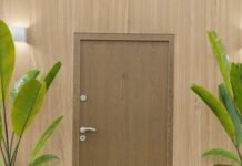 Milyen bejárati ajtót válasszunk? Szabvány áruházit vagy egyedit?