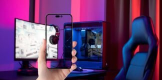 Zsebben hordozható erőmű: a mobiltelefon tényleg kiszorítja az asztali PC-t? Vagy mégsem? Zsebben hordozható erőmű: a mobiltelefon tényleg kiszorítja az asztali PC-t? Vagy mégsem?