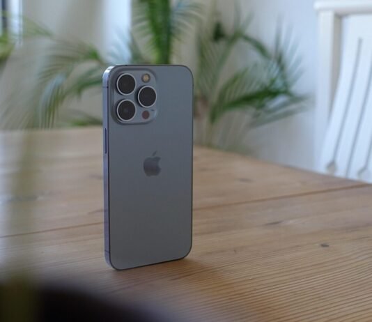 Használt iPhone vásárlás – 2025-ben is megéri? Használt iPhone vásárlás – 2025-ben is megéri?