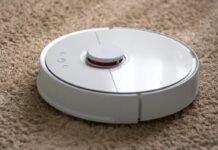 Így takaríthatsz a mobiltelefonoddal Így takaríthatsz a mobiltelefonoddal robotporszívót irányítva